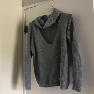 Turtle neck sweater with v-cutout